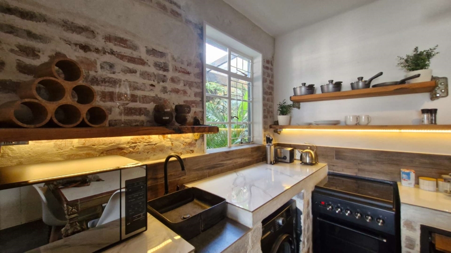 To Let 2 Bedroom Property for Rent in Simons Town Western Cape